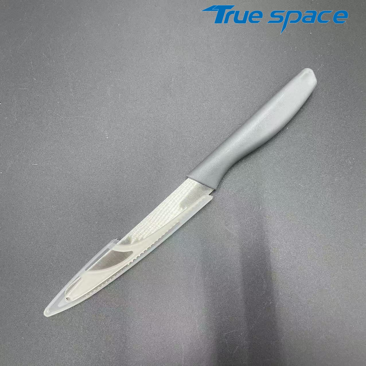 High-quality cake and bread knife, serrated blade steak knife