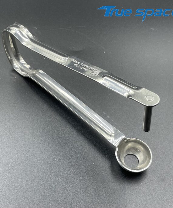 Stainless steel push rod core remover for jujubes, hawthorns, cherries, olives and plums in the kitchen