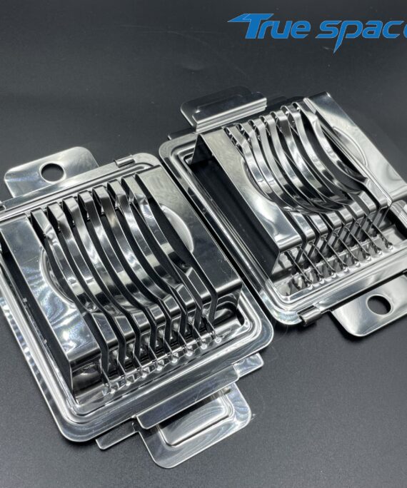 Kitchen tools, handheld metal egg slicer, stainless steel wire egg boiling and slicing machine