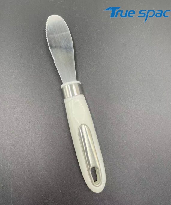 The high-quality stainless steel multi-functional spatula has a serrated edge that can easily cut butter and apply it smoothly