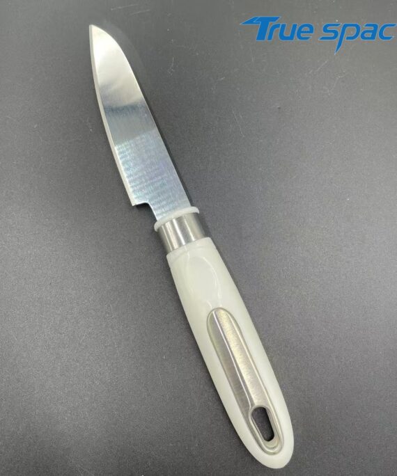 Sharp stainless steel straight-edge designed fruit peeler and slicer