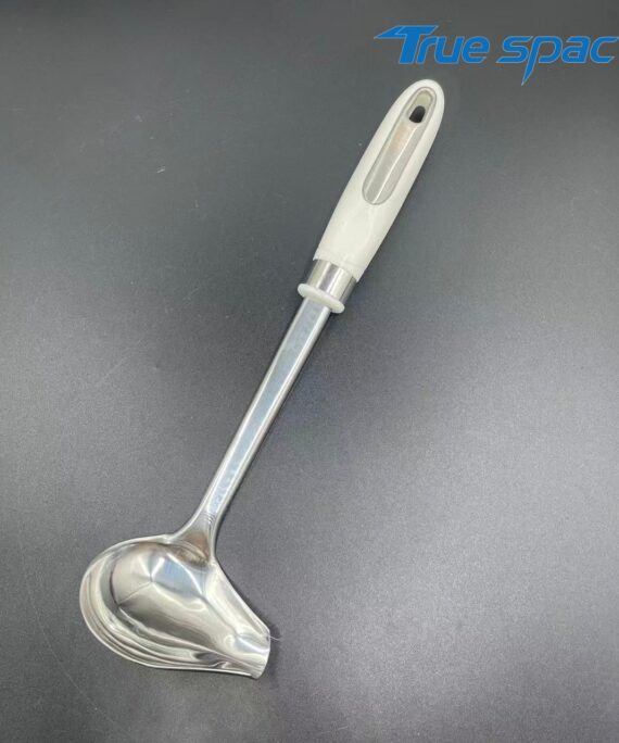 Durable stainless steel long-handled spoons for gravy sauce used in restaurants and households