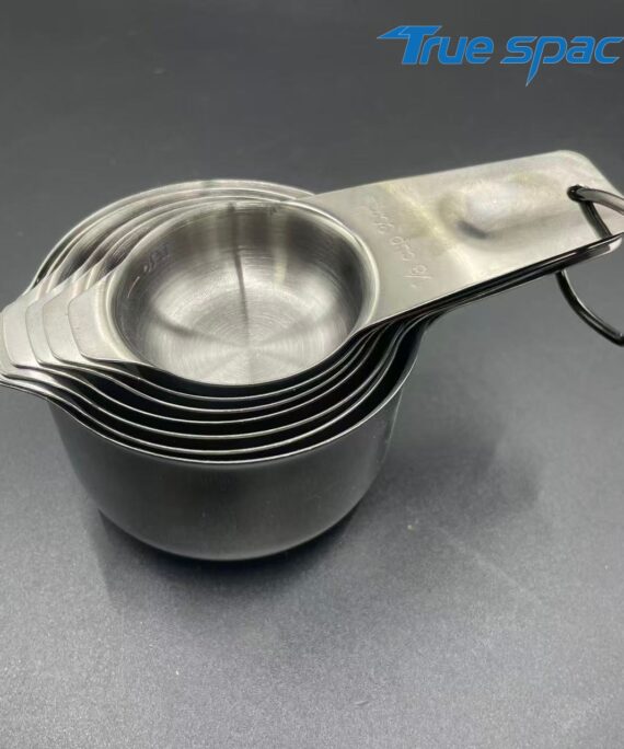 Food-grade stainless steel measuring cup set, equipped with detachable, indexing design and household eco-friendly kitchen tools.