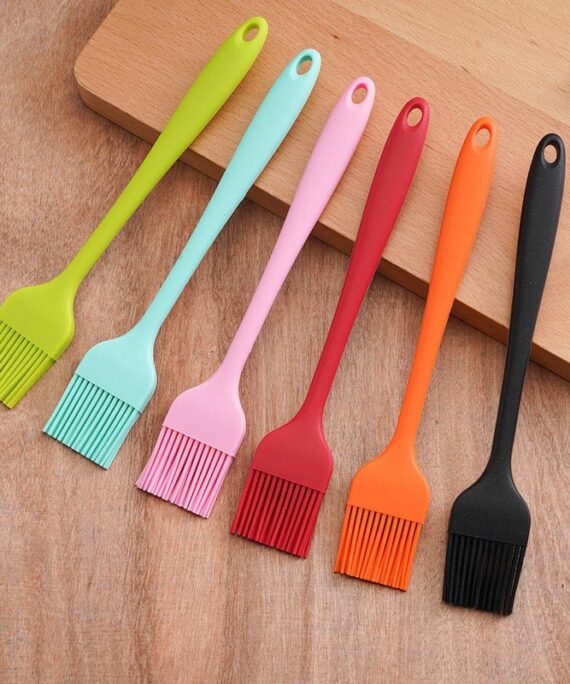 Small Oil Brush, Household Silicone Brush, Baking and Barbecue Brush, Barbecue Bristle Brush Are Easy to Clean