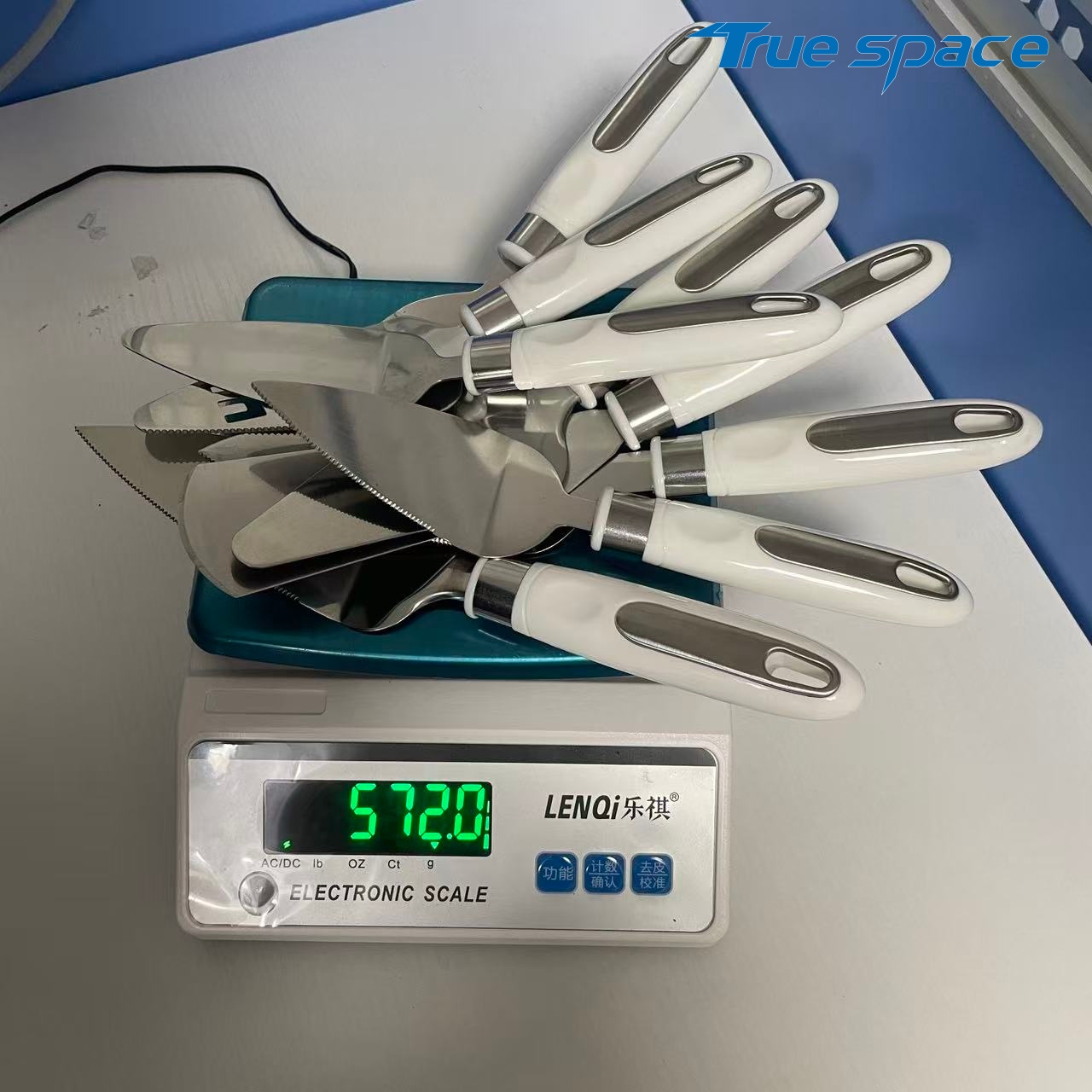 8-Piece Cake Server Spatula Set – White Handle, Engraved "CAKE" Design for Dessert Serving - Image 12